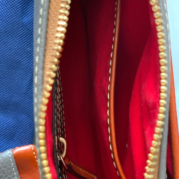 EUC Dooney and Bourke Ginger Crossbody and Matching Coin Purse - Picture 7 of 8